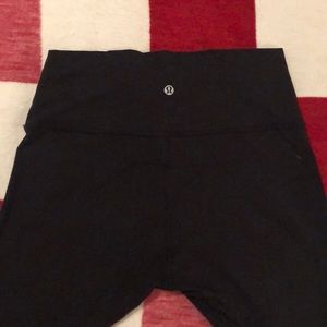 Lululemon Wunder Under leggings!